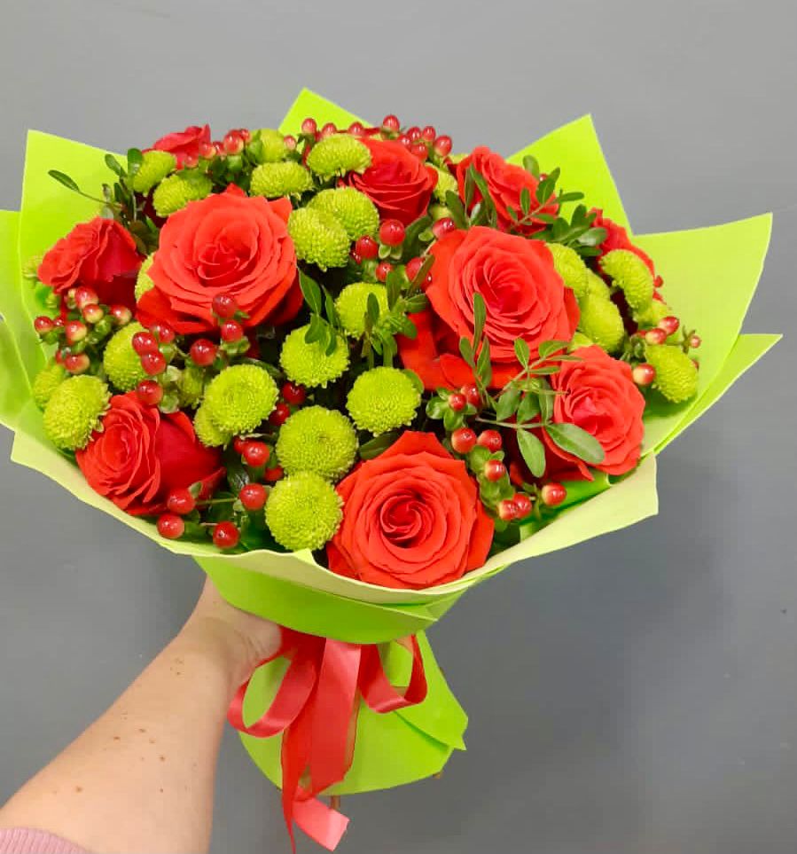 Букет цветов из: Хризантемы и Розы в Лычково