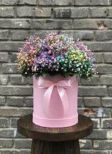 Цветочная композиция из Гипсофила и Розы в шляпной коробке в Лычково