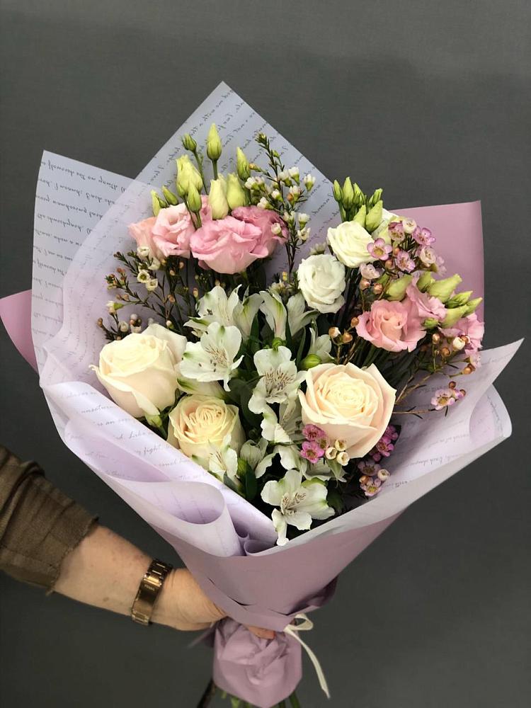 Букет цветов из: Альстромерии, Розы и Лизиантусы в Лычково