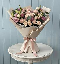 Букет цветов из:  Розы и Лизиантусы в Лычково