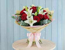 Букет цветов из:  Лилии и Розы в Лычково