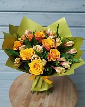 Букет цветов из:  Альстромерии и Розы в Лычково