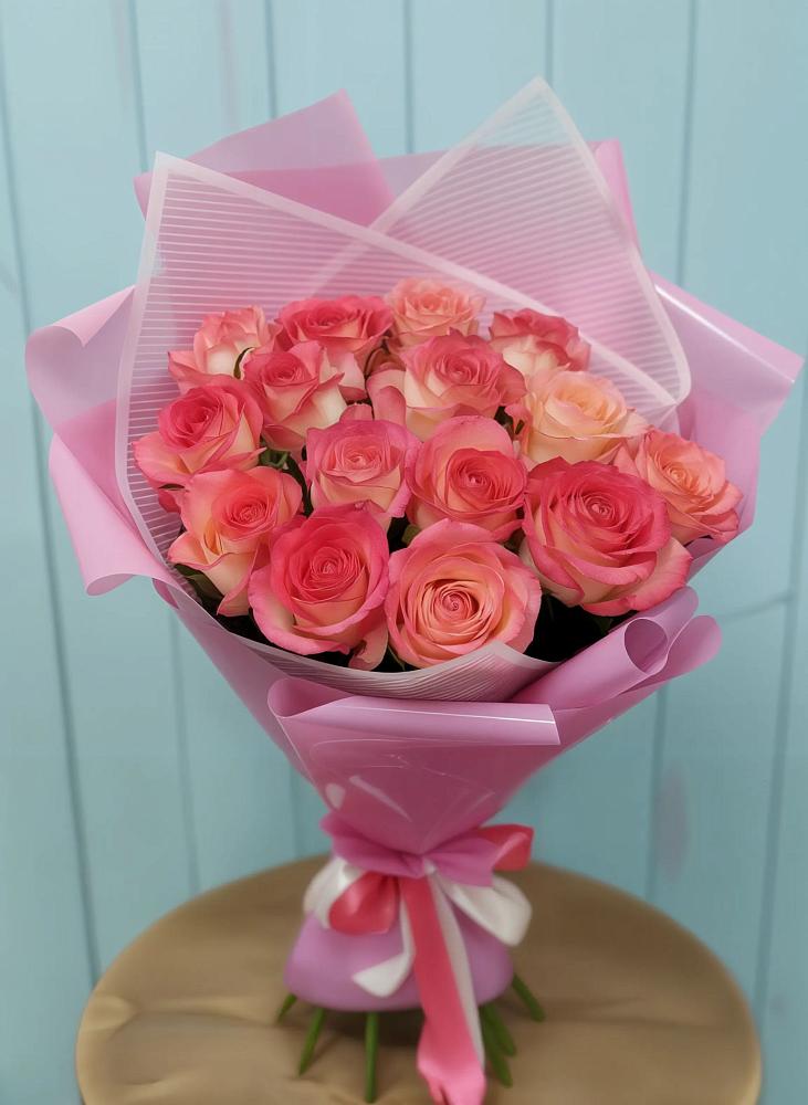Букет 15 Розовых роз Равель в Лычково