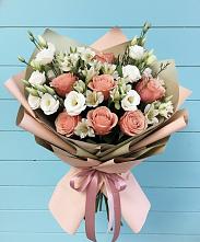 Букет цветов из:  Розы, Альстромерии и Лизиантусы в Лычково