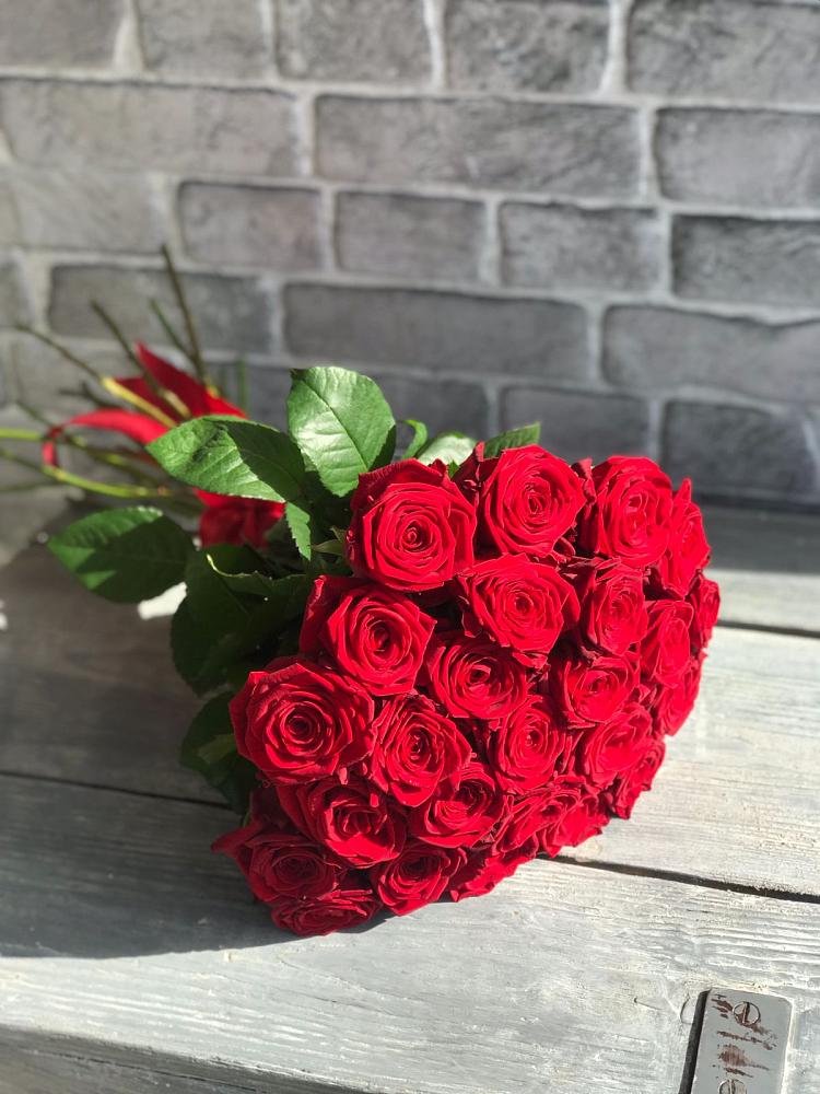 Букет Красные розы Фридом в Лычково