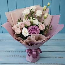 Букет цветов из:  Розы и Лизиантусы в Лычково