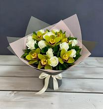 Букет цветов из:  Орхидеи и Розы в Лычково