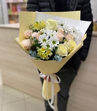 Букет цветов из:  Альстромерии, Розы и Хризантемы в Лычково