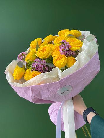 Букет Кустовые желтые розы в Лычково