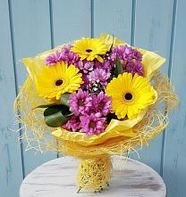 Букет цветов из:  Хризантемы и Герберы в Лычково