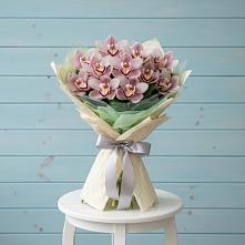 Букет цветов из:  Орхидеи и Розы в Лычково