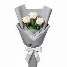 Букет 3 белые розы в Лычково