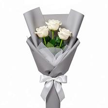Букет 3 белые розы в Лычково