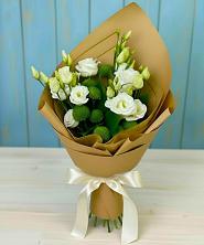 Букет цветов из:  Хризантемы и Лизиантусы в Лычково