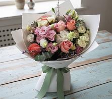 Букет цветов из:  Розы, Лизиантусы и Гвоздики в Лычково