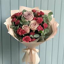 Букет цветов из:  Гвоздики и Розы в Лычково