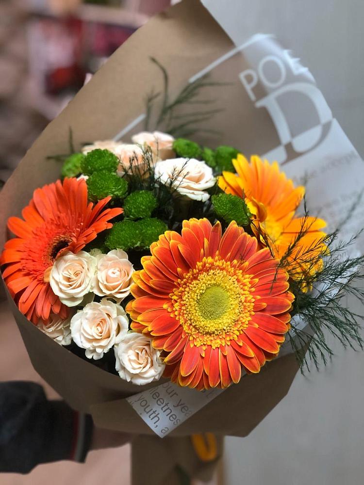 Букет цветов из: Герберы, Хризантемы и Розы в Лычково