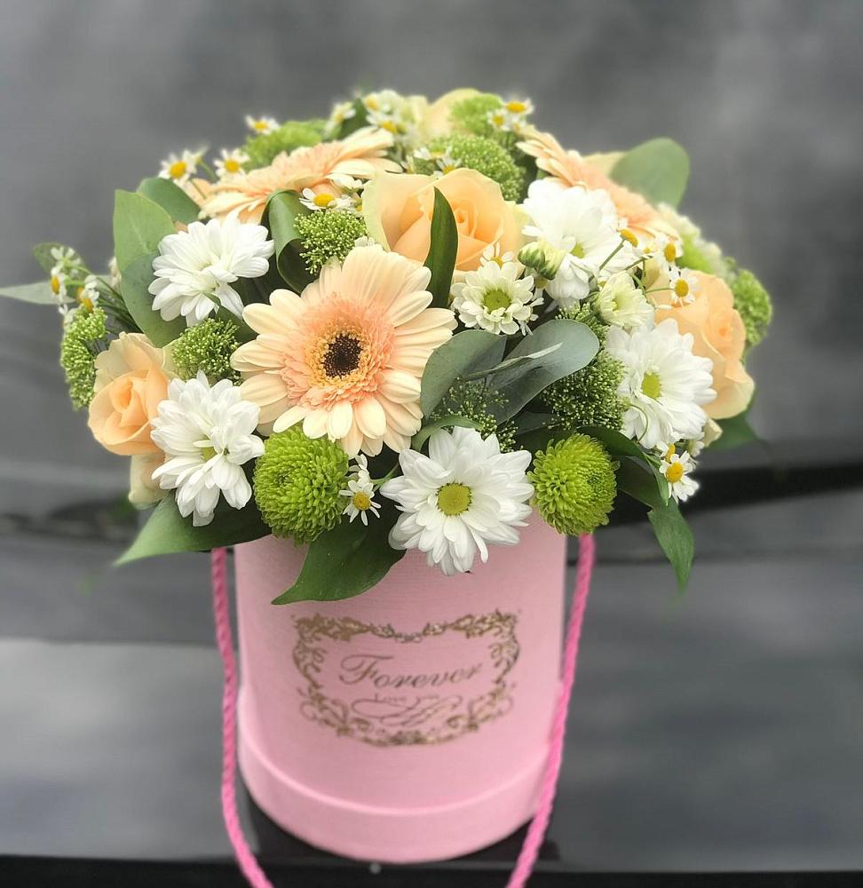 Цветочная композиция из Розы, Герберы и Хризантемы в шляпной коробке в Лычково