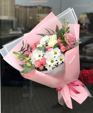 Букет цветов из: Розы, Лизиантусы и Хризантемы в Лычково