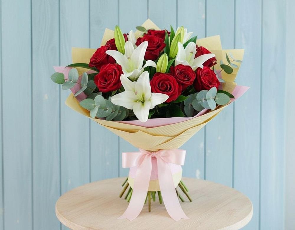 Букет цветов из: Лилии и Розы в Лычково